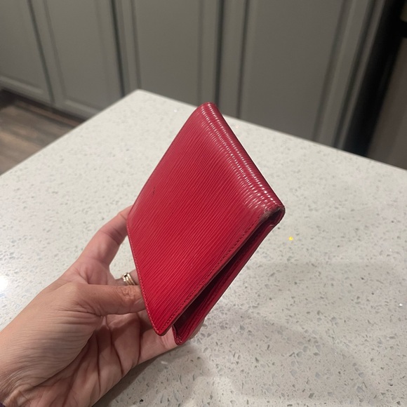 Louis Vuitton Red Epi Men’s Wallet - Picture 3 of 10